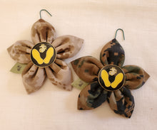 Load image into Gallery viewer, Yellow Footprints Blossom