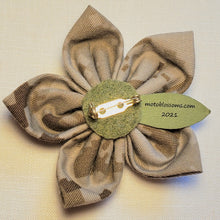 Load image into Gallery viewer, Yellow Footprints Blossom