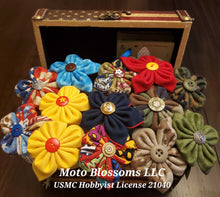 Load image into Gallery viewer, Moto Monday Bouquet